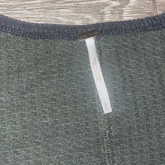 Free people waffle thermal scoop neck top size small Olive Green Women's Top - Picture 2 of 5
